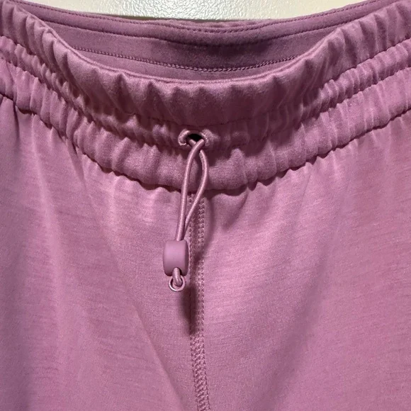 Lululemon Softstreme High-Rise Straight Leg Cropped Pant in Velvet Dust Size 10 - Picture 2 of 16